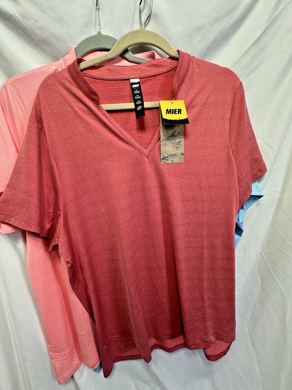 Three NWT Mier Sports V-neck pullover size XXL 92% polyester 8% spandex gallery