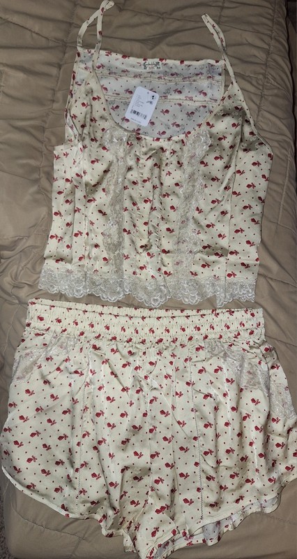 “Free People” Intimates Bow Lace Trim Lounge Wear Set Cream & Red Size L (NEW)