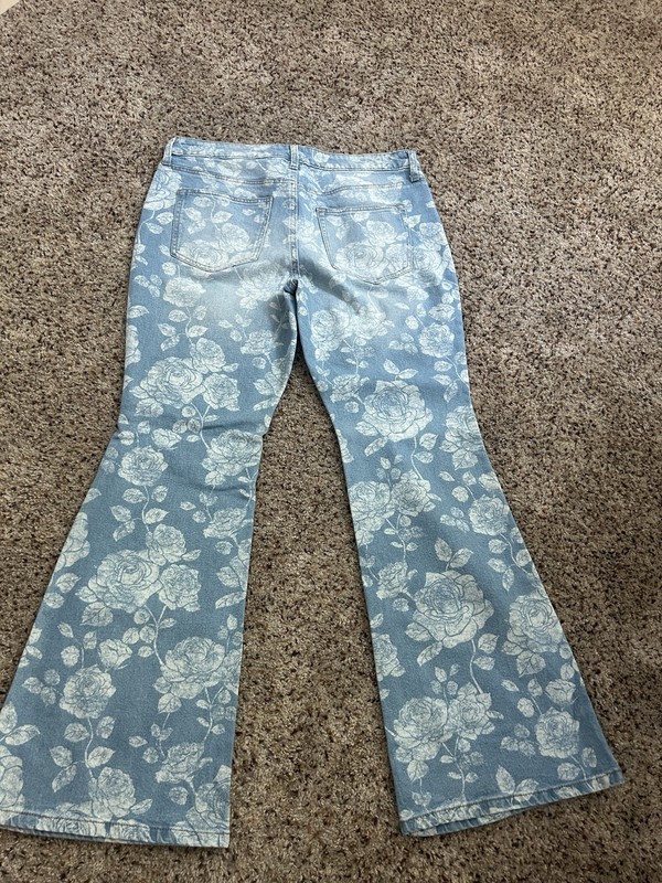 Celebrity Pink Juniors Bootcut Jeans Light Wash Floral Stretch Blue/White gallery