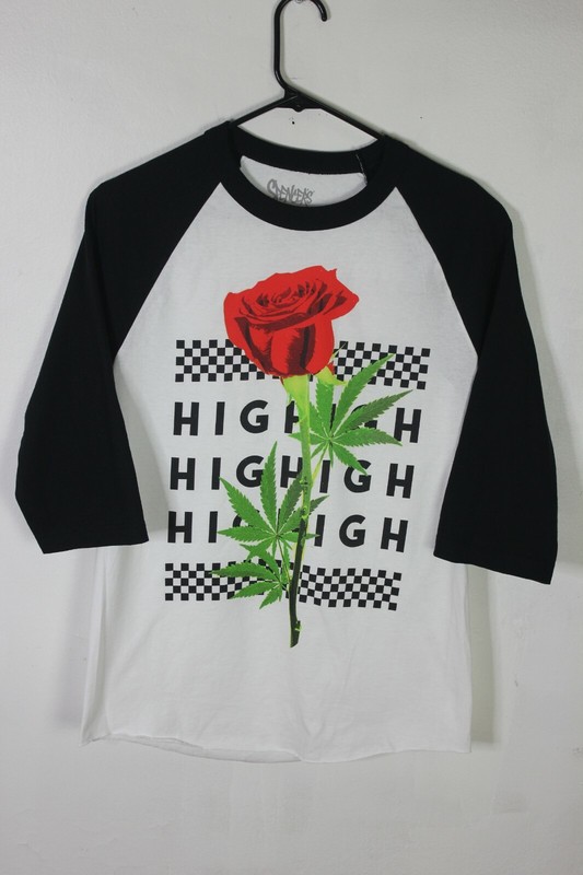 Spencer’s Rose HIGH HIGH Graphic Print Raglan Tee Adult Size M