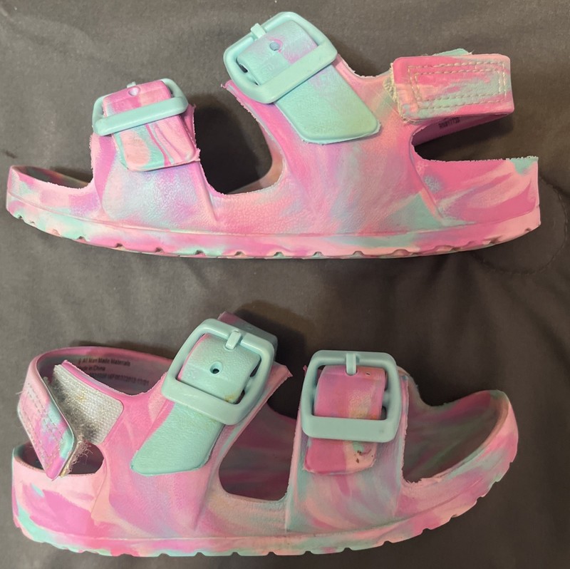 Girl’s Cat & Jack Tye Die Pair Of Eva Sandals Size 9 gallery