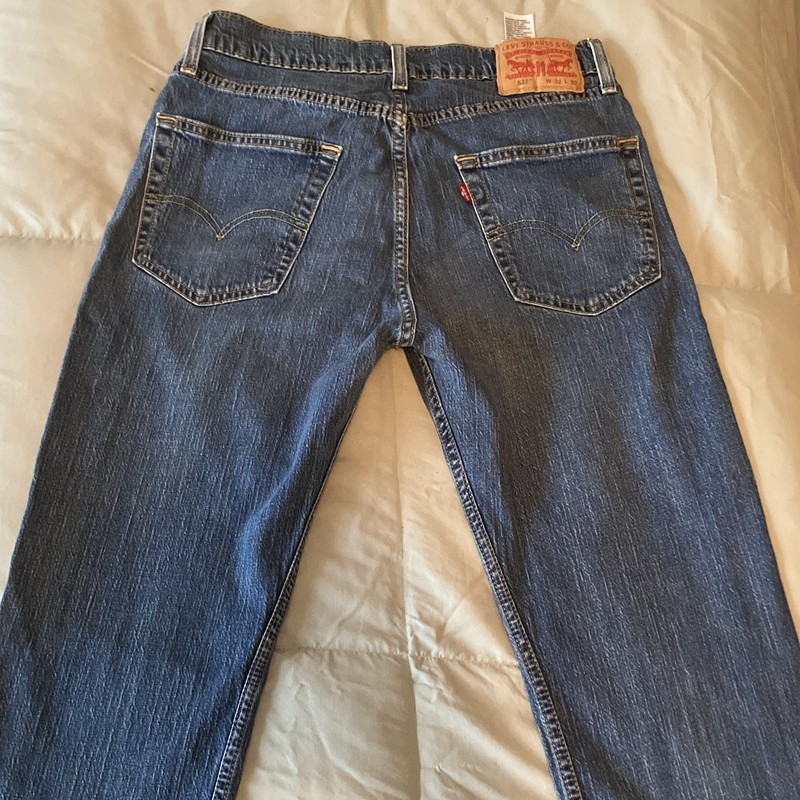 Levi’s Men’s Slim Fit Low Rise Bootcut Blue Medium Wash Denim Jeans 32