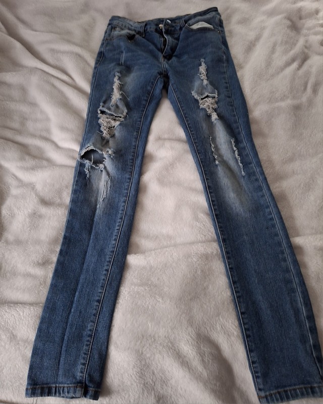 Premium Skinny Jeans Juniors 7/8 Blue Distressed Stretch 5-Pocket