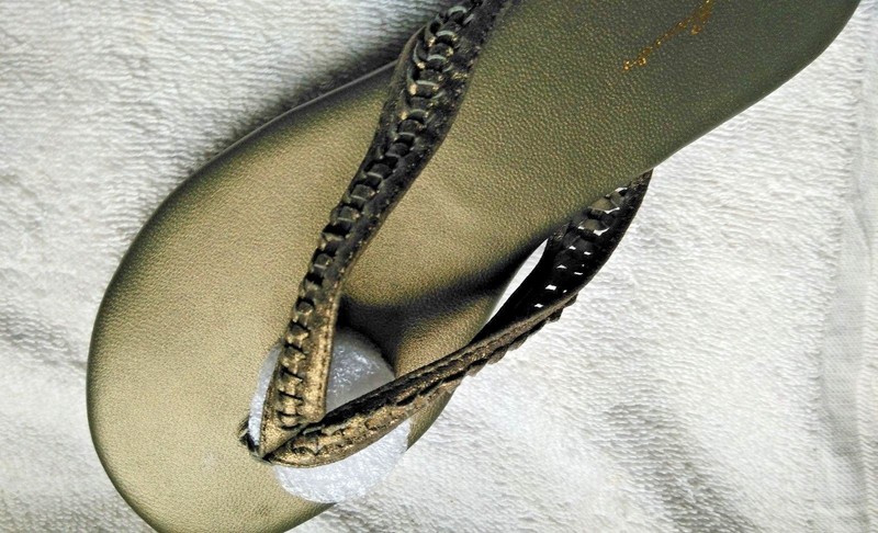 Eddie Bauer - Bronze - Size 7.5 - - Sandals Flat (0 to 1/2 in.), Leather gallery