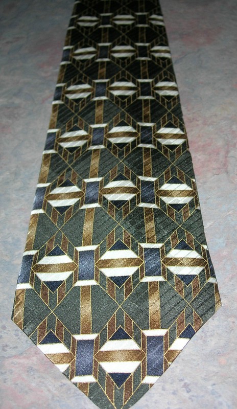 Classic (57 in.-60 in.) Geometric Necktie by Honors 100% Silk