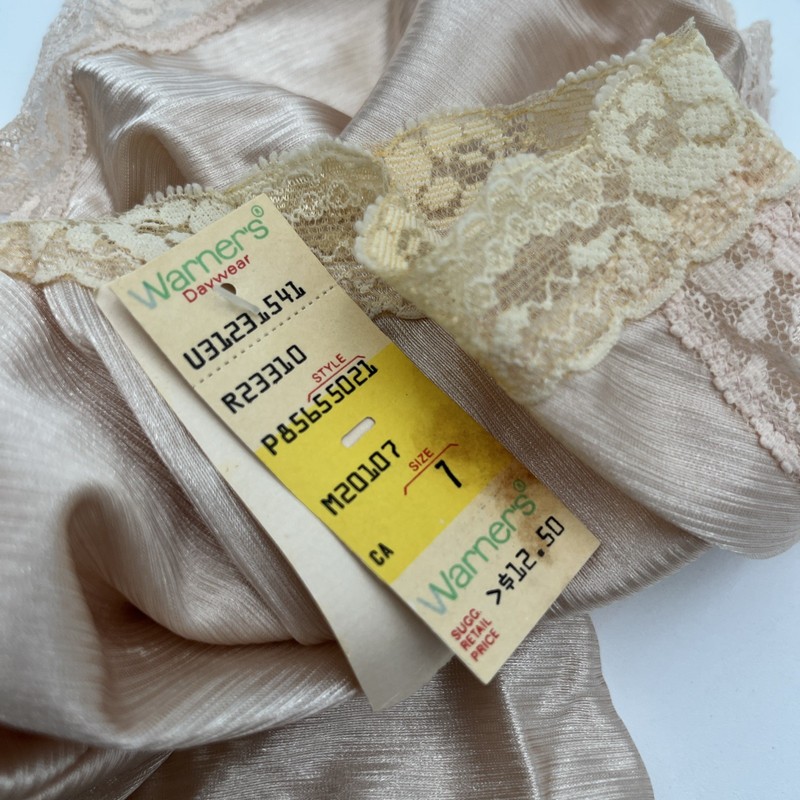 VTG Warners Shine On #55021 Peach Nylon Lace Silky Full Coverage Panties Sz 7 gallery