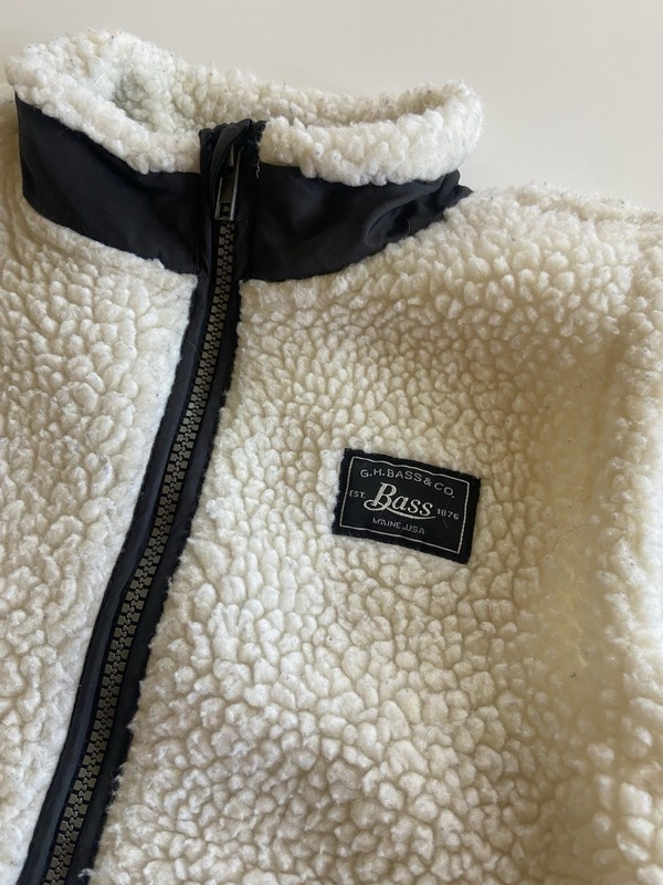 G.H. Bass & Co. Sherpa Fleece Full Zip Vest w/ Pockets Kids Size 5 Ivory/Black gallery
