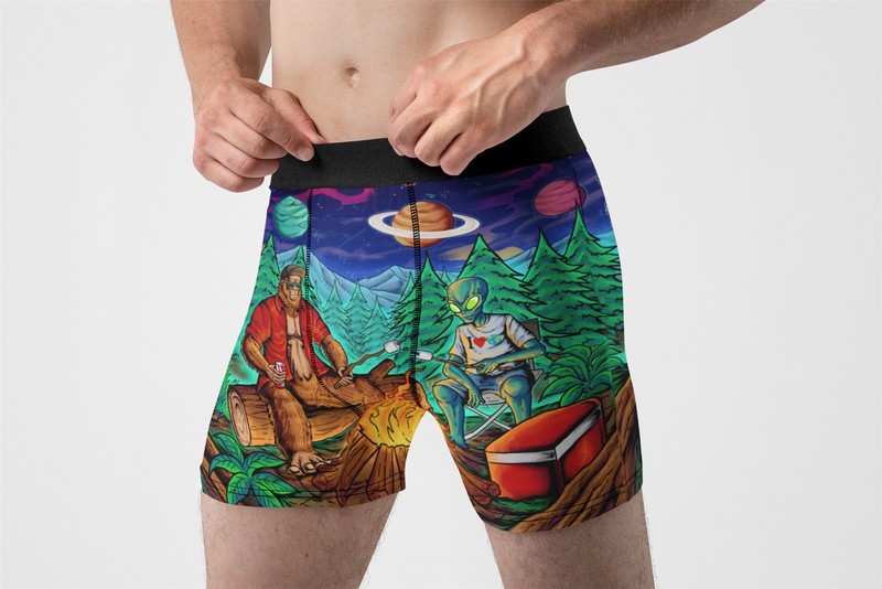 Bigfoot Alien Boxer Briefs Men X-Large 40-42 Space Camping Fun Novelty Underwear gallery