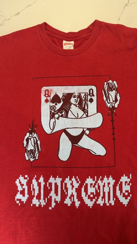 Supreme Fall/Winter 2019 Queen Tee “Red” FW19T11 T-Shirt sz. M
