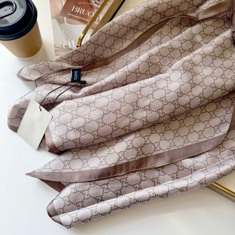 SCARF GUCCI SCARF SHAWL AUTHENTIC 100% SILK BEIGE CAMEL LIGHT WEIGHT CLASSIC gallery