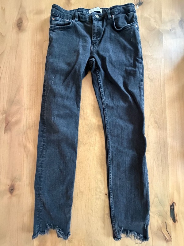 Zara Signature Denim Black Distressed Raw Hem Skinny Jeans Size 8