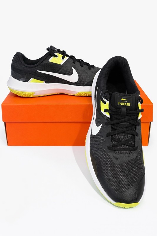 Nike Varsity Compete TR 3 Men’s Training Shoes Black Volt White Size 8.5 NWOT gallery