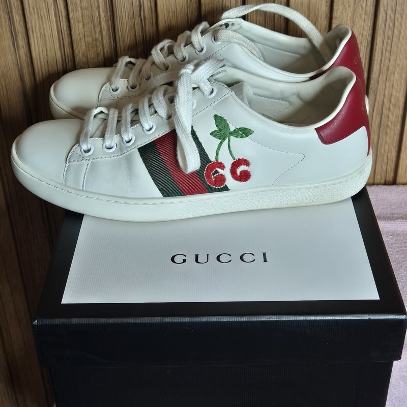 Auth GUCCI Ace Women’s GG White Leather Cherry Sneakers EU 36 / 5.5 AU VGC