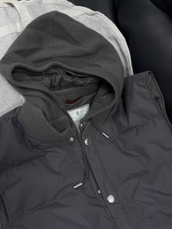 Brunello Cucinelli Hooded Puffer Vest – Men’s Size XXL – Dark Charcoal Gray gallery