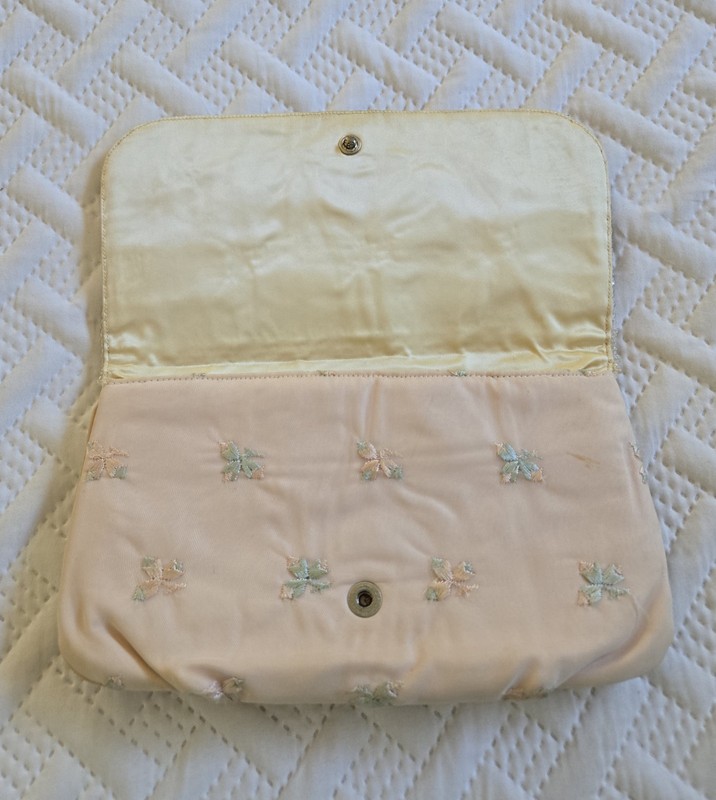 Magid Ivory Beaded Embroidered Butterfly Clutch Snap, Lined, Mirror Pocket gallery