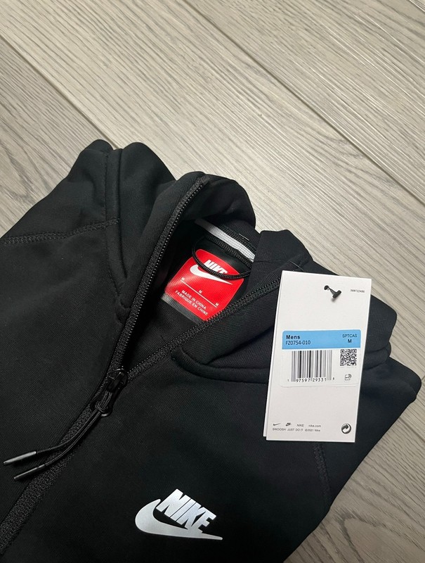 Size Medium - Nike Tech Black Reflective Full-Zip Hoodie & Joggers FREE SHIPPING gallery