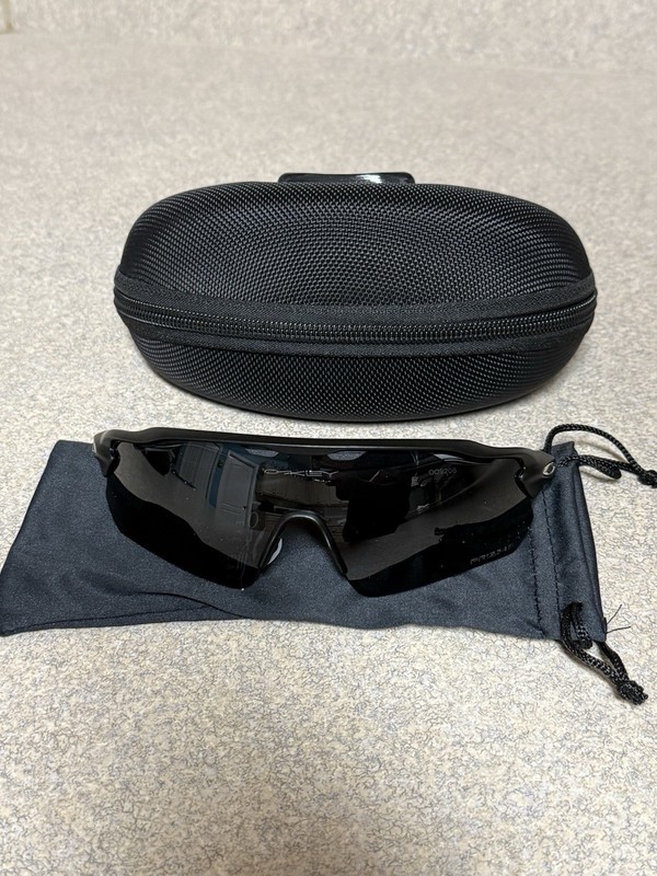 NEW Oakley Radar Ev Path Men’s Sunglasses Black Frame Black Prizm Lense OO9208