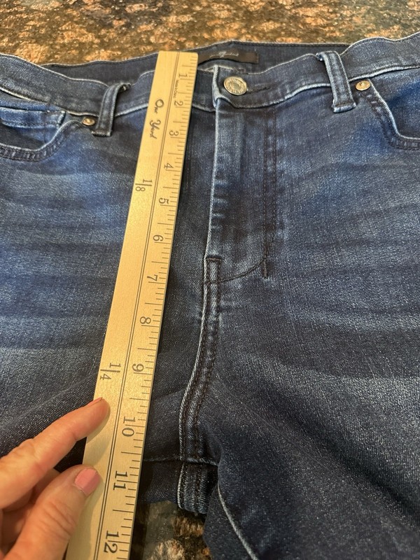 7 FOR ALL MANKIND Dojo Flare Jeans Size 32 Midnight Blue Dark Wash EUC! gallery