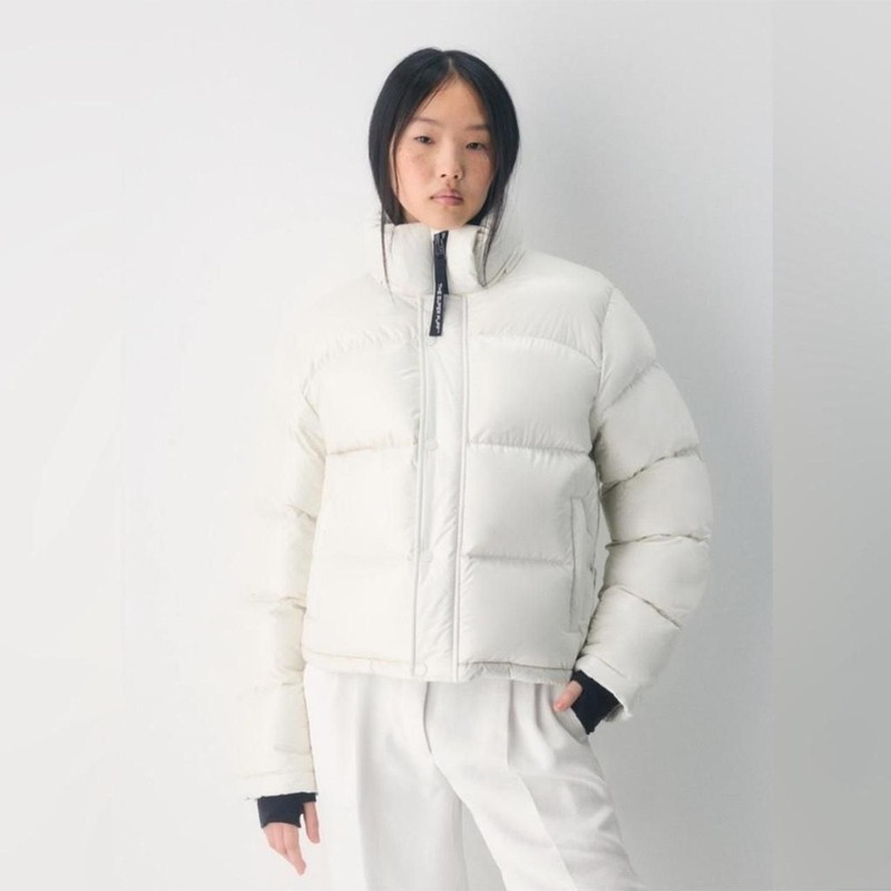 Aritzia Superpuff XS Shorty Down Puffer Jacket White Glossy Coat Winter Warm