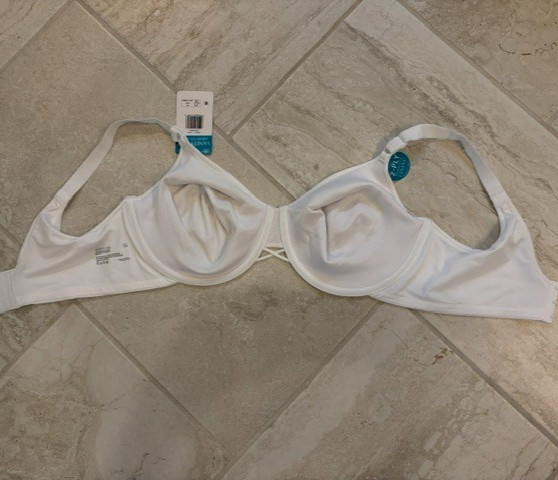 NWT Radiant Collection by Vanity Fair Smooth Lightweight 40DD Star White gallery