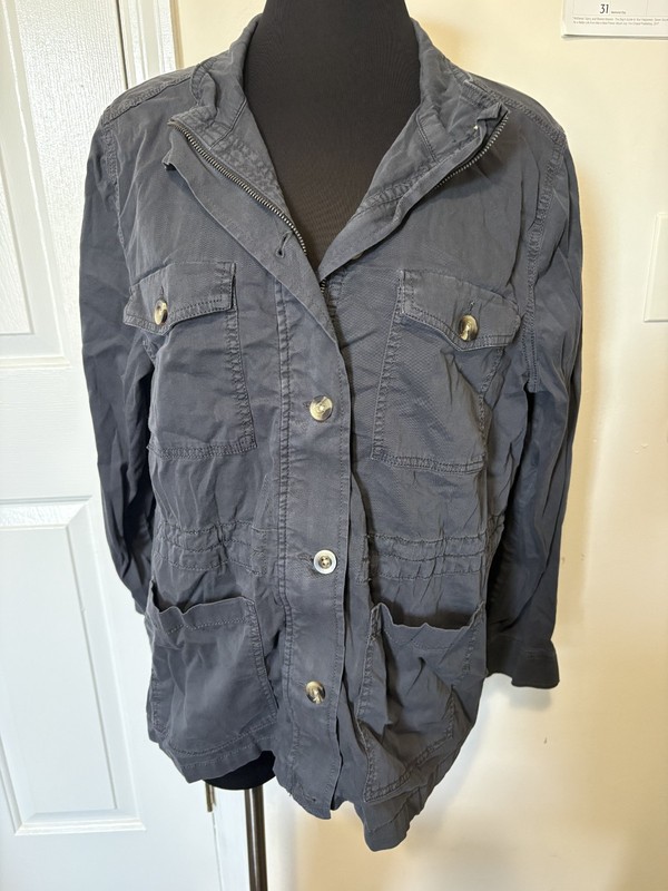 Sonoma Utility Jacket with multiple pockets and full zip. Hidden waist tie. XL.