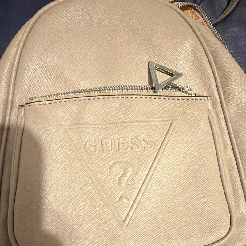 GUESS Beige Logo Pattern Backpack Zip Closure Gold Hardware Beige Lined