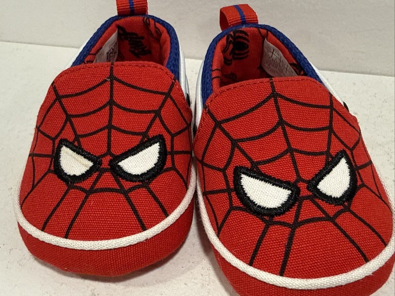 Lot Of 2 Toms x Marvel Tiny Toms Spiderman Sz T3 Captain America Sz T4 EUC gallery