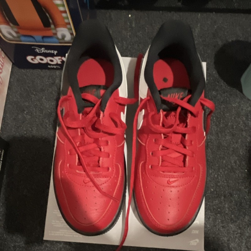 3 YOUTH Nike Force 1 Low LV8 5 Lace- Brand New. Stars in tact no heal drag