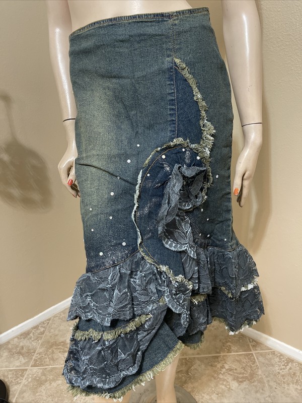 Women’s Blue Denim Cotton Casual Beaded Embroidered Boho Size S(4-6) Skirt 9018