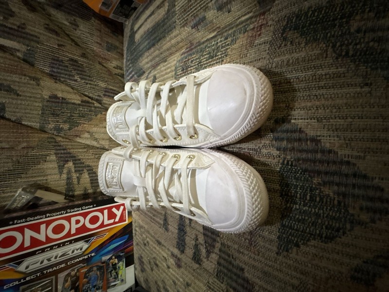 Converse Chuck Taylor All Star Low White Synthetic Leather with Gold Eyelets