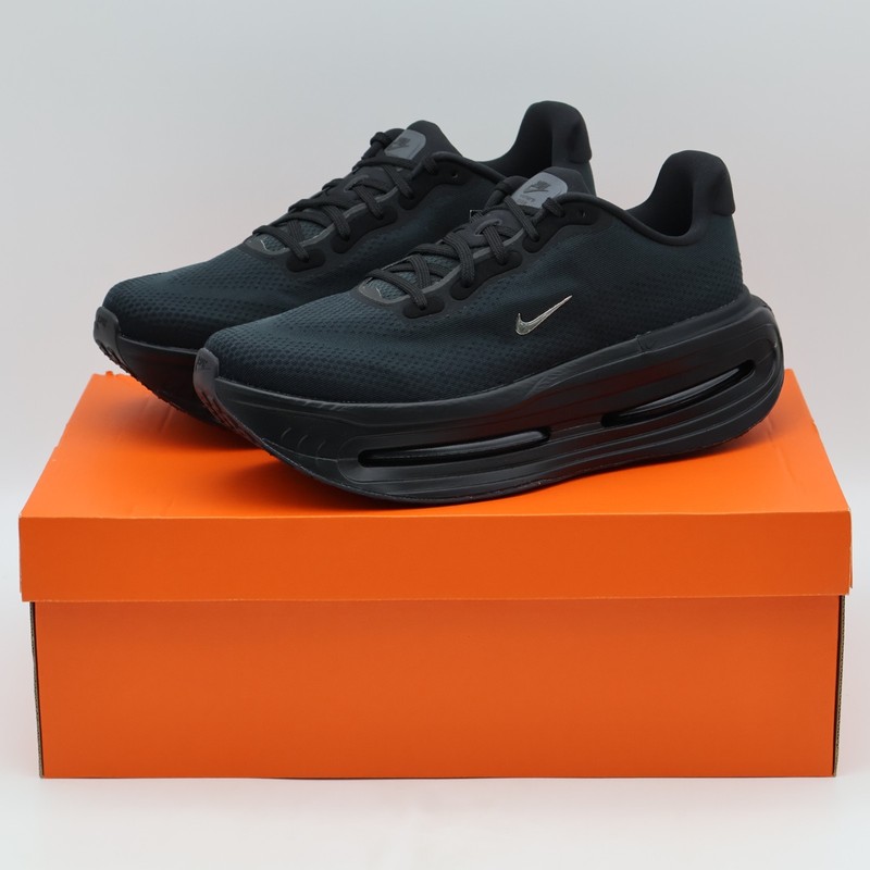 IQ0627-001 Nike Vomero Premium Chrome Mini Swoosh Black (Men’s)
