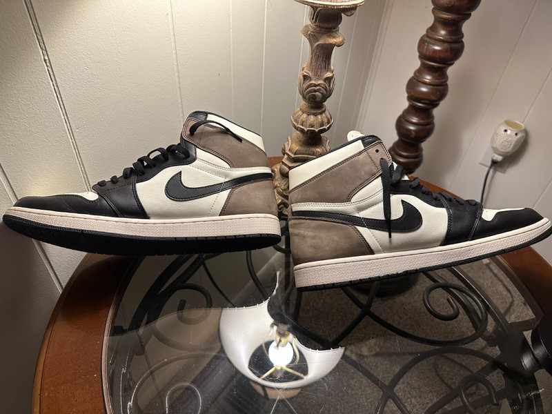 Jordan 1 Retro OG High Dark Mocha Size 14 – Worn Less than 5x