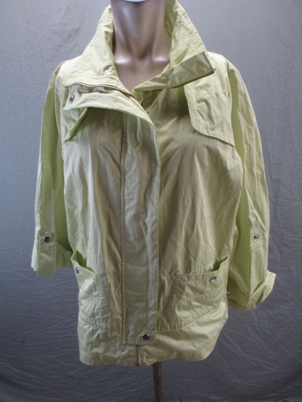 Chicos Size 1 Womens Yellow High Collar Pockets Windproof Full Zip Jacket 637