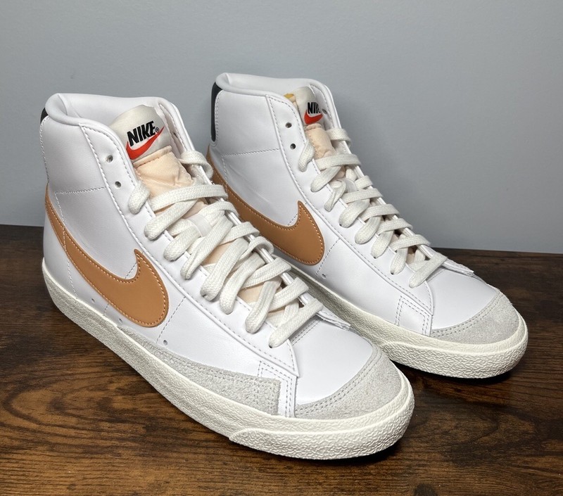 Nike Blazer Mid ’77 Shoes Mens Size 8.5 Vintage Retro Mid Top Sneakers BQ6806