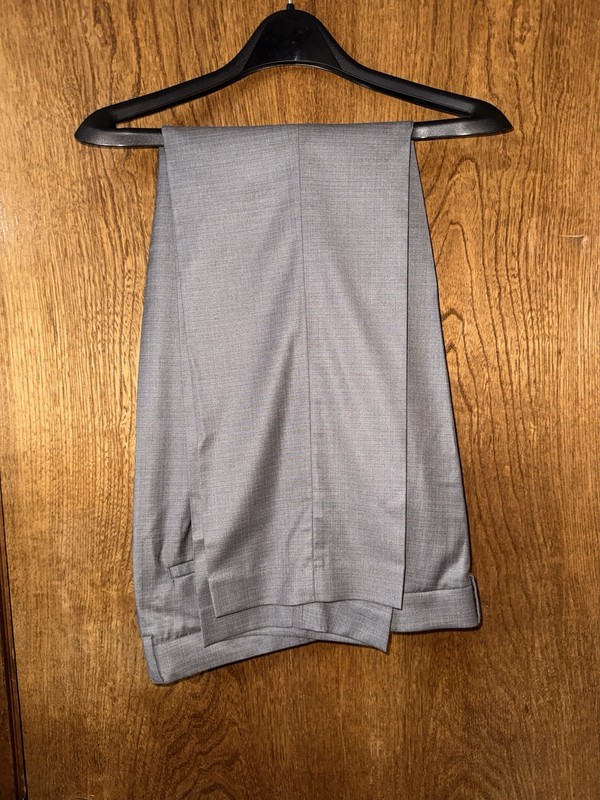 Kenneth Cole Men Suit- 2 Piece Set- Light Gray 46R Pants 38x32 gallery
