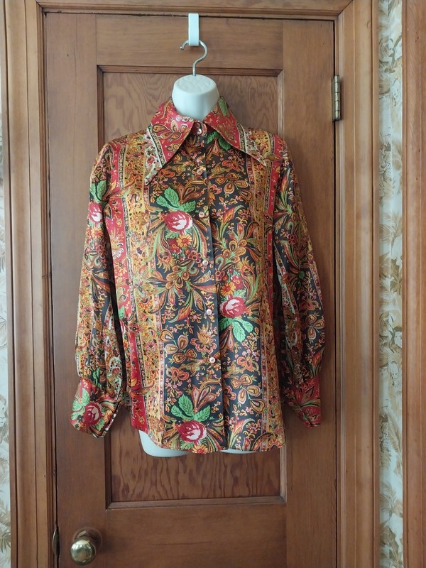Vtg 70s multi colored pointed collar large cuffs button down pblouse sz 32