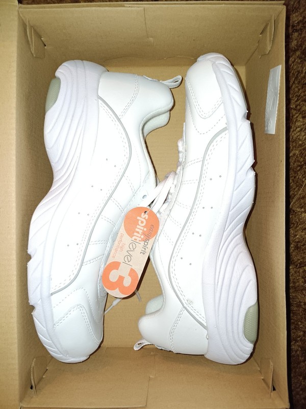 Easy Spirit ESPUNTER Wht/gry Sneakers Size 8.5M