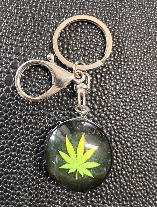 Cannabis Leaf Metal Key Chain Silver Tone Detachable Lobster Clasp Unisex