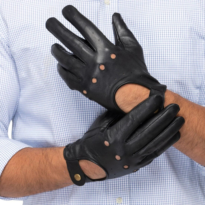 Black Driving Gloves – Comfortable Fit with Breathable Design