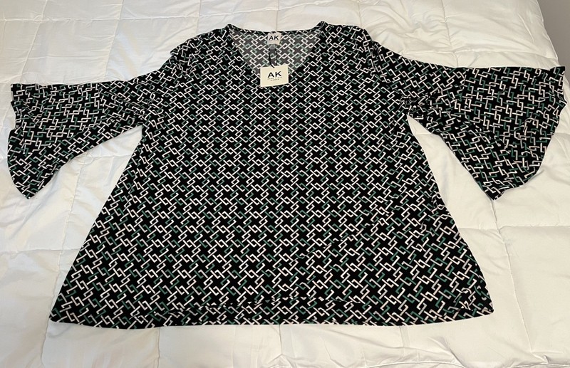 AK Anne Klein 2X Geometric Print Blouse Black Green White Flowy Top Plus Size