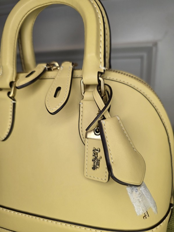 RARE COACH Revel 24 Glovetanned Leather 1941 Lock and Key! gallery