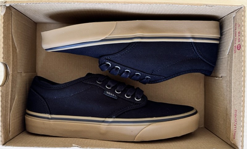 Vans Atwood Black Gum Canvas Sneakers Men’s Size 7 Low Top Skate Shoes EUC gallery