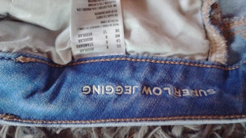 American Eagle Super Low Jegging Size 8 Regular Light Wash gallery
