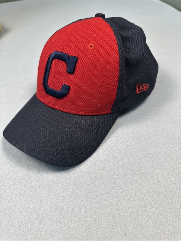 Lot of 4 Cleveland Indians Guardians Cavs New Era 39Thirty Fitted Hats L/XL gallery