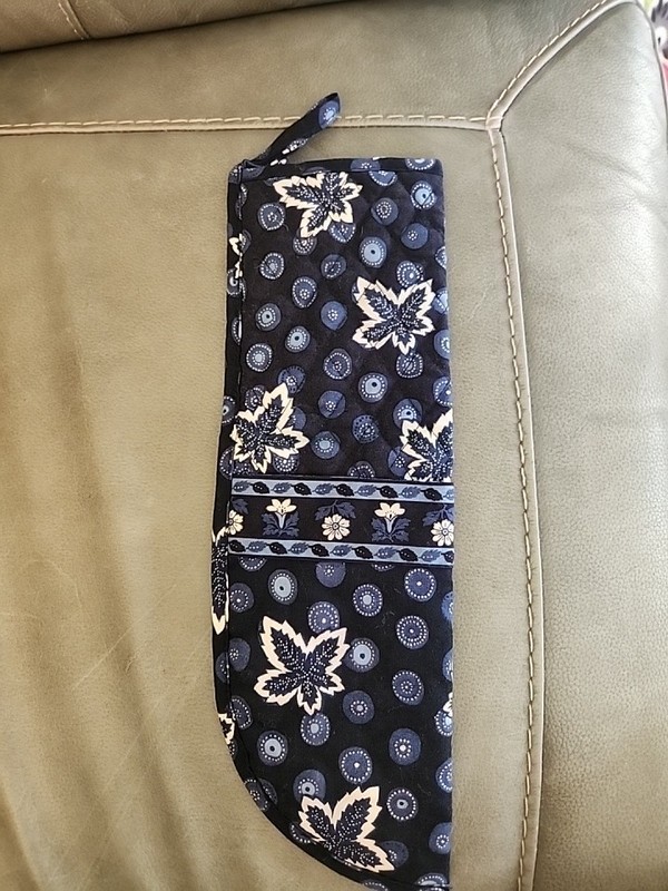 VINTAGE 2000 Vera Bradley “BLUE COIN” pattern Hot Tool Sleeve