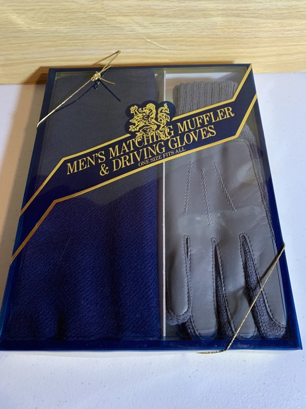 Driving Gloves & Matching Muffler Mens One Size