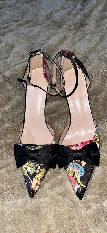 Women’s Black/Multicolor Floral Pointed Toe Stiletto Ankle Strap Bow 8.5 gallery