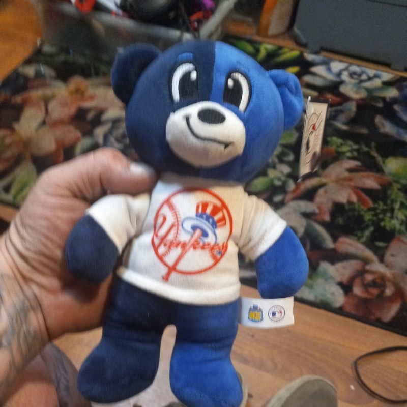 New York Yankees Hat Blue Gray Adjustable Vented & collectable bear w key chain gallery