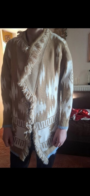 Lovely Cardigan Size Small Wool and Polyeater Excellent Condition gallery