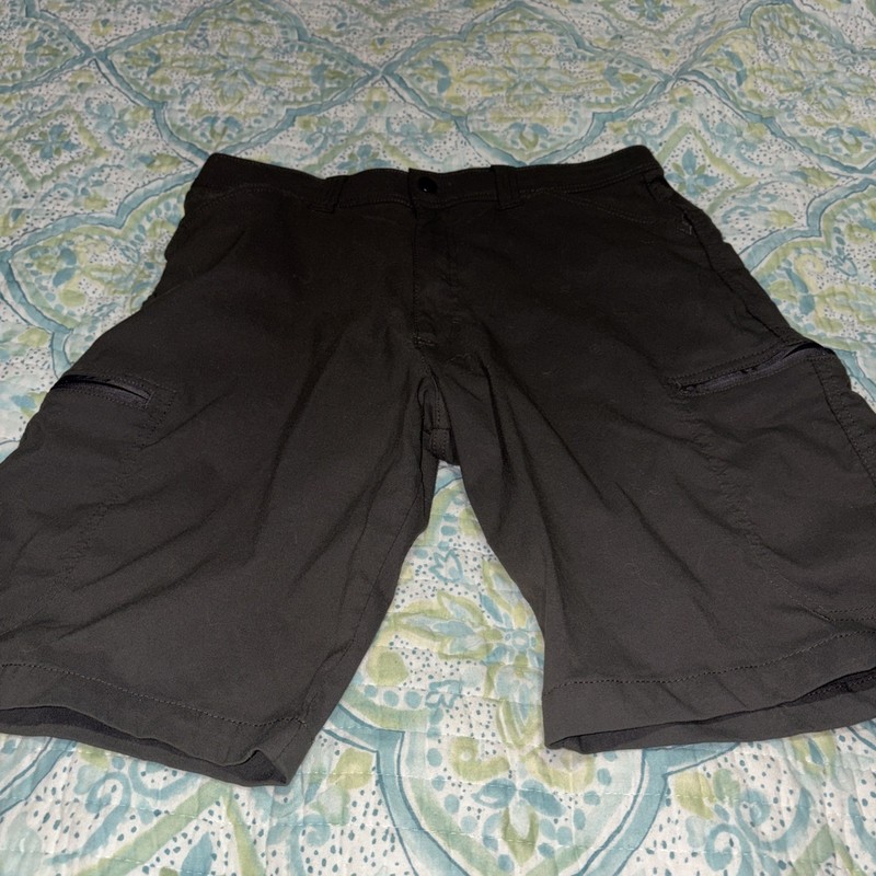 Wrangler Men’s Cargo Shorts – Dark Gray No Tag Measure 16 Across Front Band